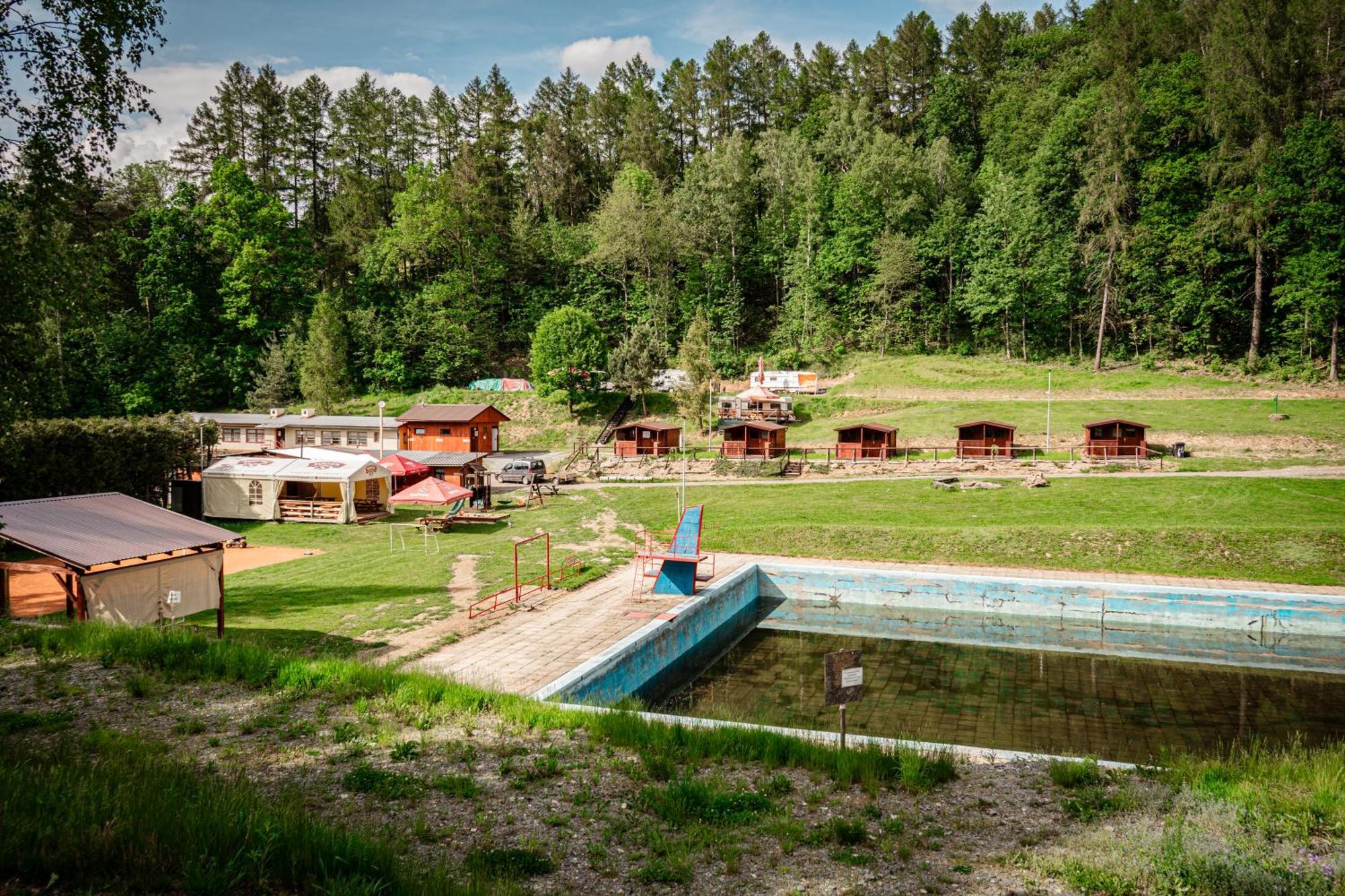 Chatka Agawa nová v areálu Koupaliště Bystré v Orlických horách Exteriér fotografie